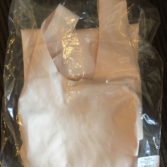 Grace & Wilde Shapewear Slipdress - Picture 5 of 6